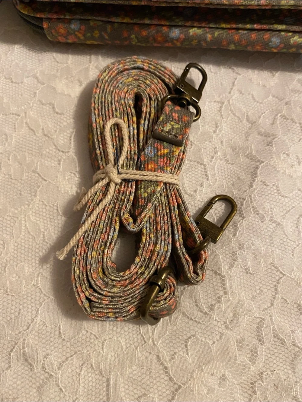 NATURAL LIFE Multicolor Floral Crossbody Wallet with Detachable Strap - Picture 5 of 8